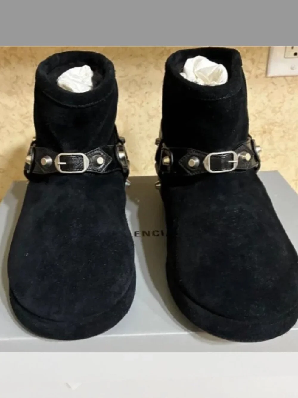 Balenciaga NIB Alaska Soft Shearling-Lined Suede Ankle Booties ORIG ($995) SZ 8